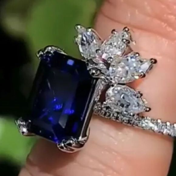 Tanya Blue Sapphire Flower Bridal Wedding Ring - Picture 2 of 3